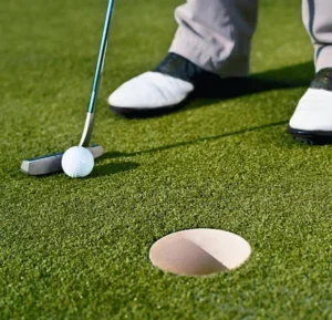 Artificial-Grass-Putting-Greens